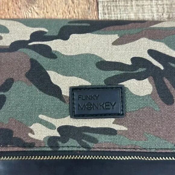 Funky Monkey Camo Foldover Clutch Camouflage with Red Interior - Picture 2 of 9